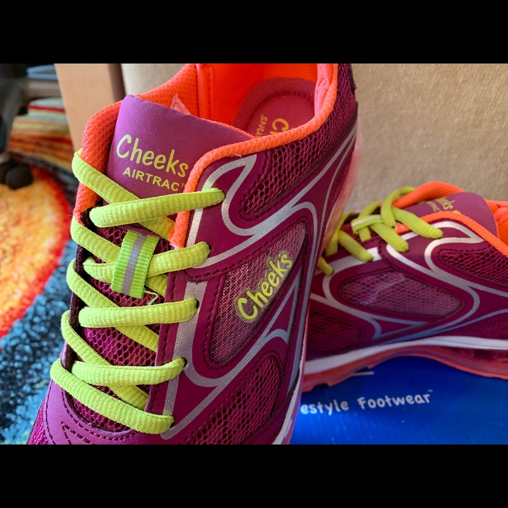 Tony little cheeks airtrac sneakers sz 8 NEW